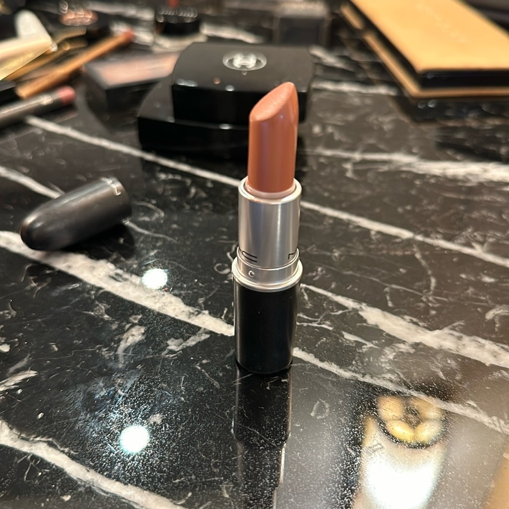 Mac lipstick in Yash